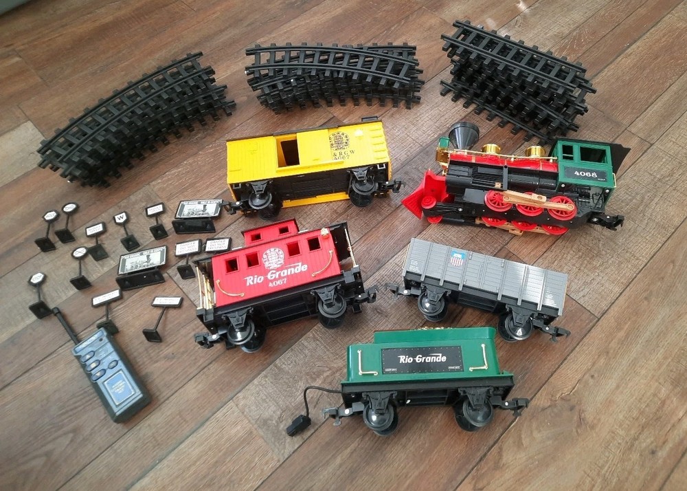 Ez-tech G Scale Remote Control Batt Operated Train Set Grand Canyon Exp Untested