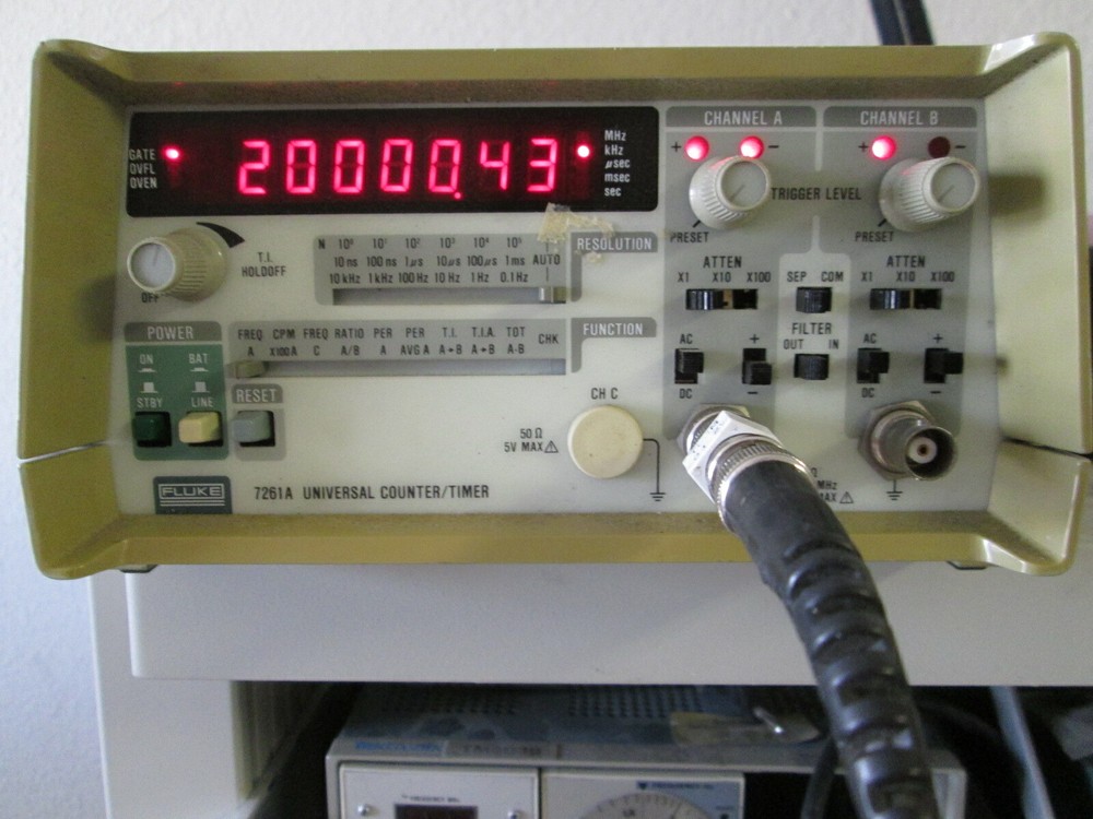Fluke 7261A TESTED! Universal Counter Timer