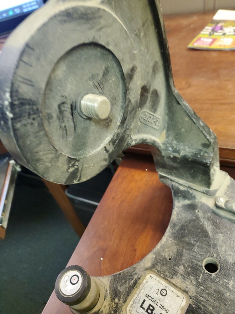 Equipment Lazer Alignment Model 3900. LB-2 Lazer holder.