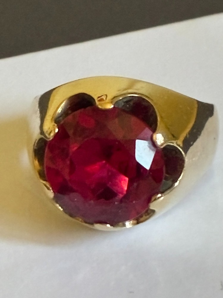 Men's 10K Gold Ring + Lab Created Ruby/Garnet Stone (Preowned)