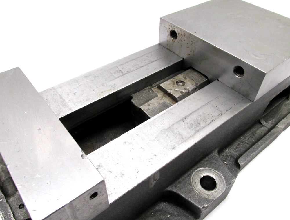 KURT ANGLOCK 6" MILLING MACHINE VISE - #D60