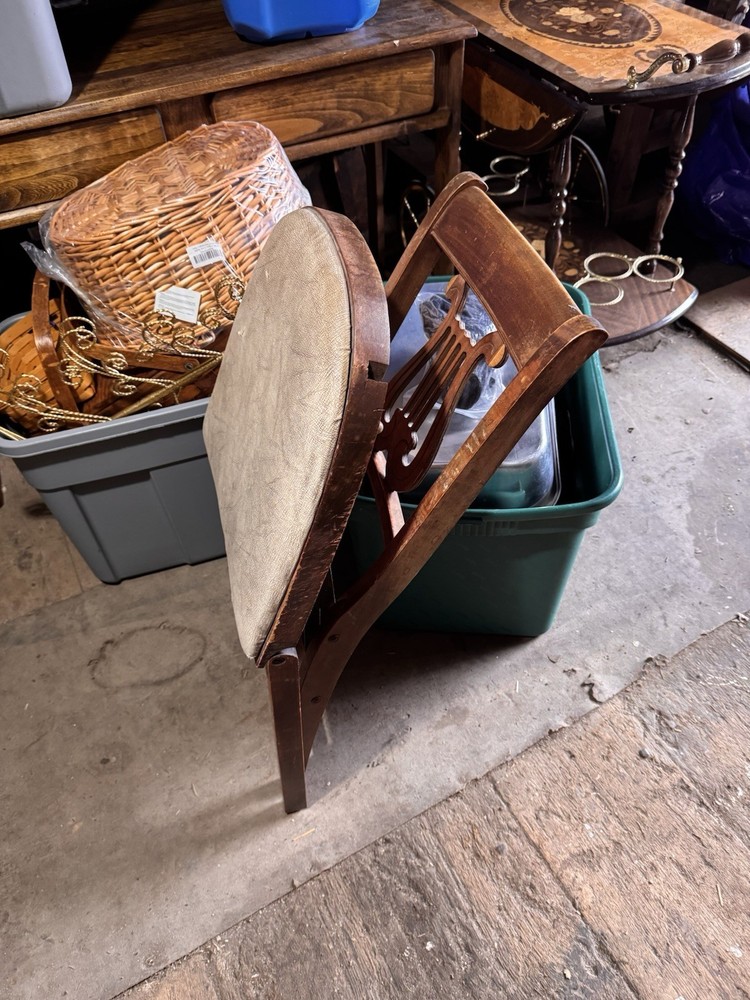 vintage folding chairs wood