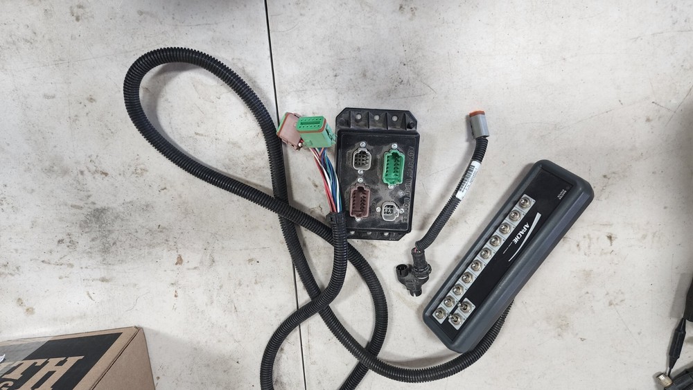 Ag Leader Direct Command Switchbox Apache sprayer Aux Module