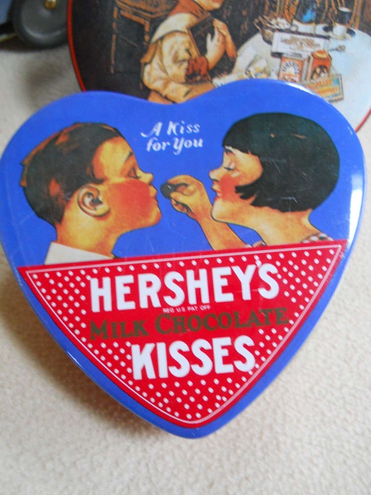 5 Vintage Hershey Chocolate Tins / Advertising