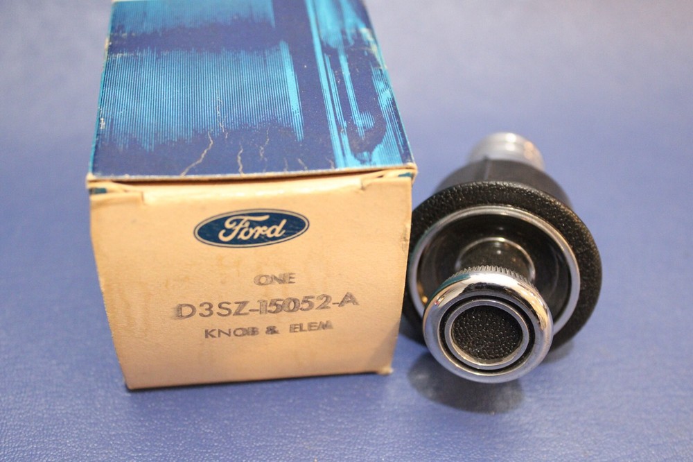 Ford Thunderbird Cigarette Lighter Assembly D3SZ-15052-A