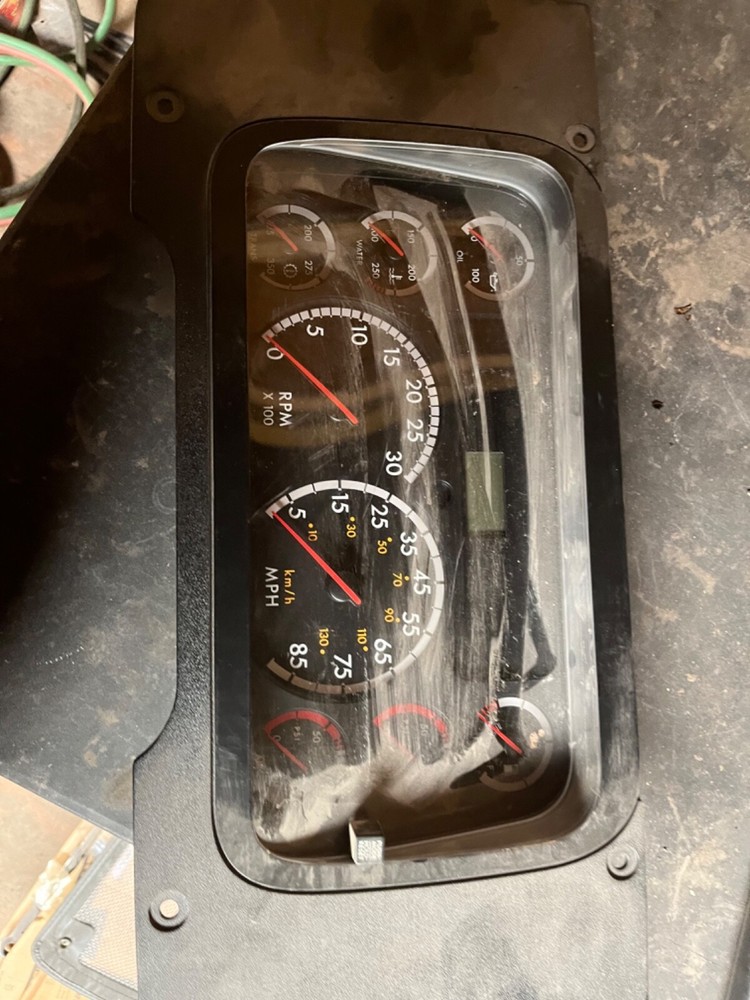 Reman Freightliner instrument cluster