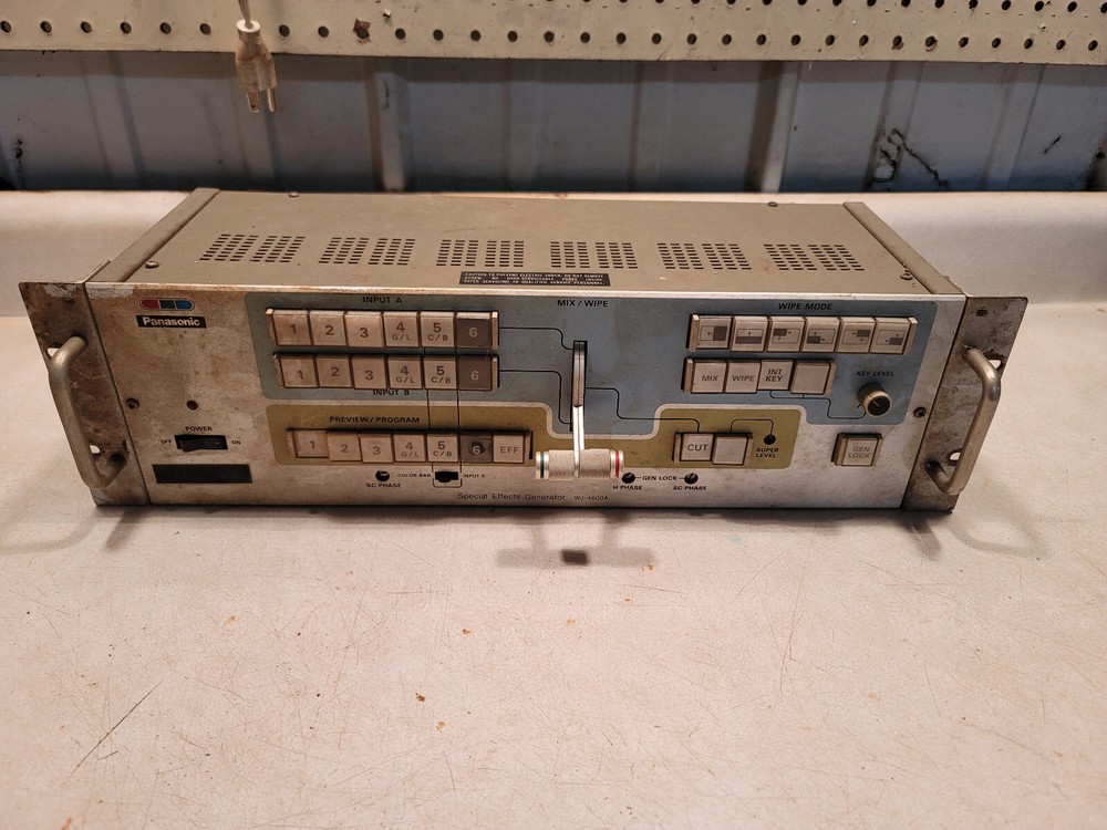 Panasonic Video Switcher & Effects Generator Model WJ-4600A Powers On AS-IS