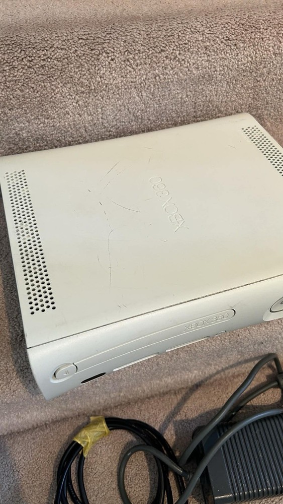 Microsoft Xbox 360 White Game System Console Only No HDD