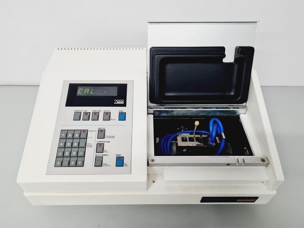 CECIL CE 2030 Spectrometer Lab