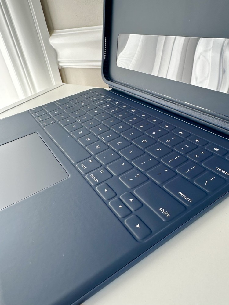 Logitech Rugged Combo 4 Touch Keyboard Case for iPad 10th Generation