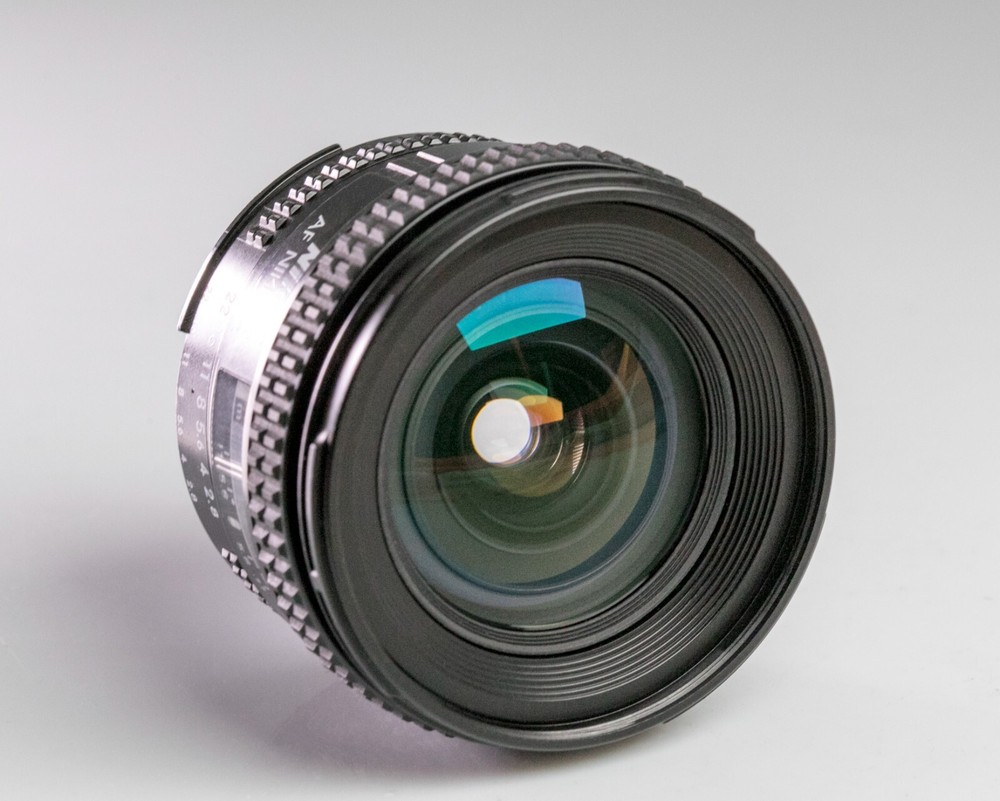 NIKON AF NIKKOR 20/2.8 D