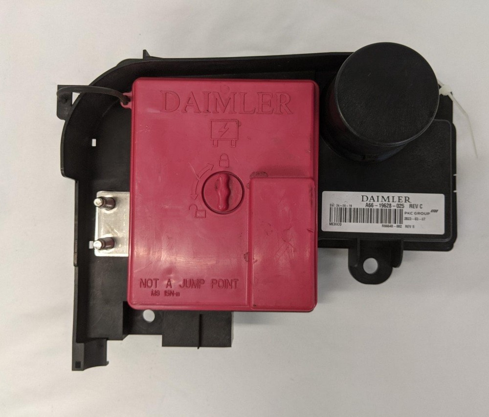 Freightliner Daimler Battery Cable Access Power Module - P/N A66-19628-025