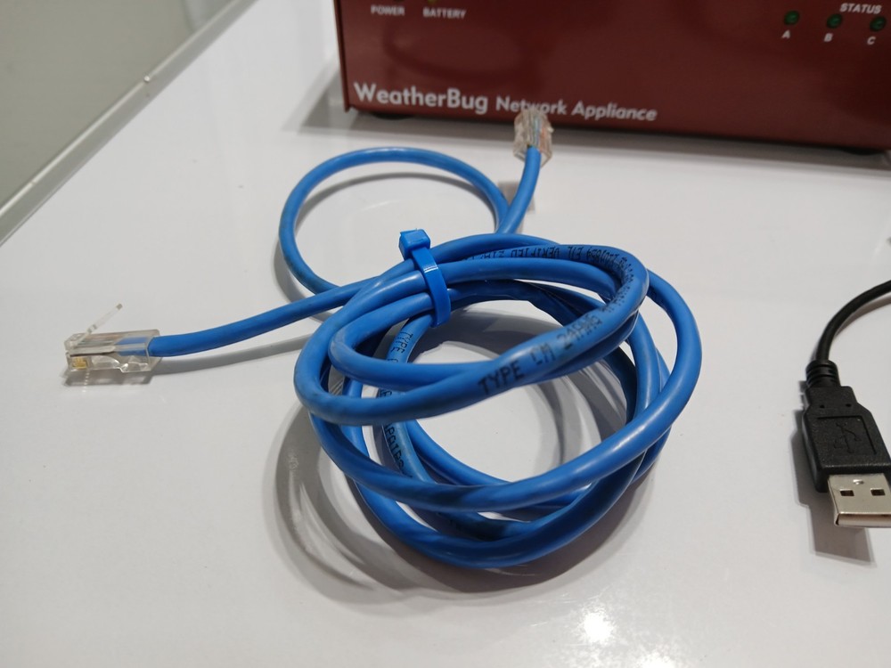 Weather Bug Network Appliance Tracking Station Data Logger Internet Transmitter