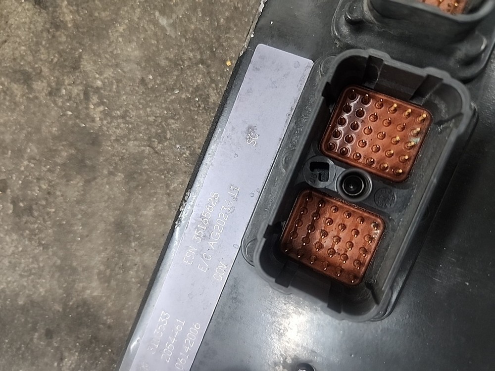 P3103533 CUMMINS ISM ENGINE CONTROL MODULE (ECM) 3842475