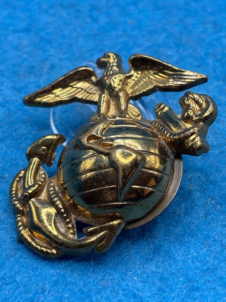US Marines cap badge
