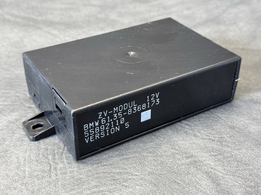 1996-1998 BMW Z3 Roadster Central Locking System Module OEM