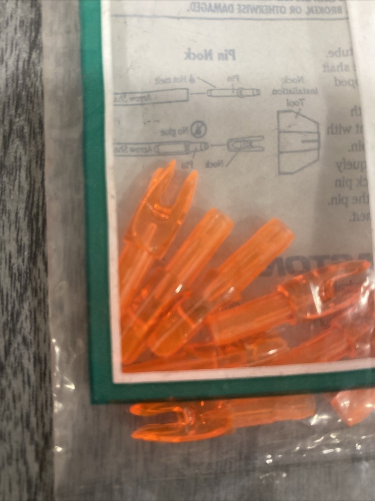 Easton Archery “X” Nock Orange 9 Grain 12 Pack