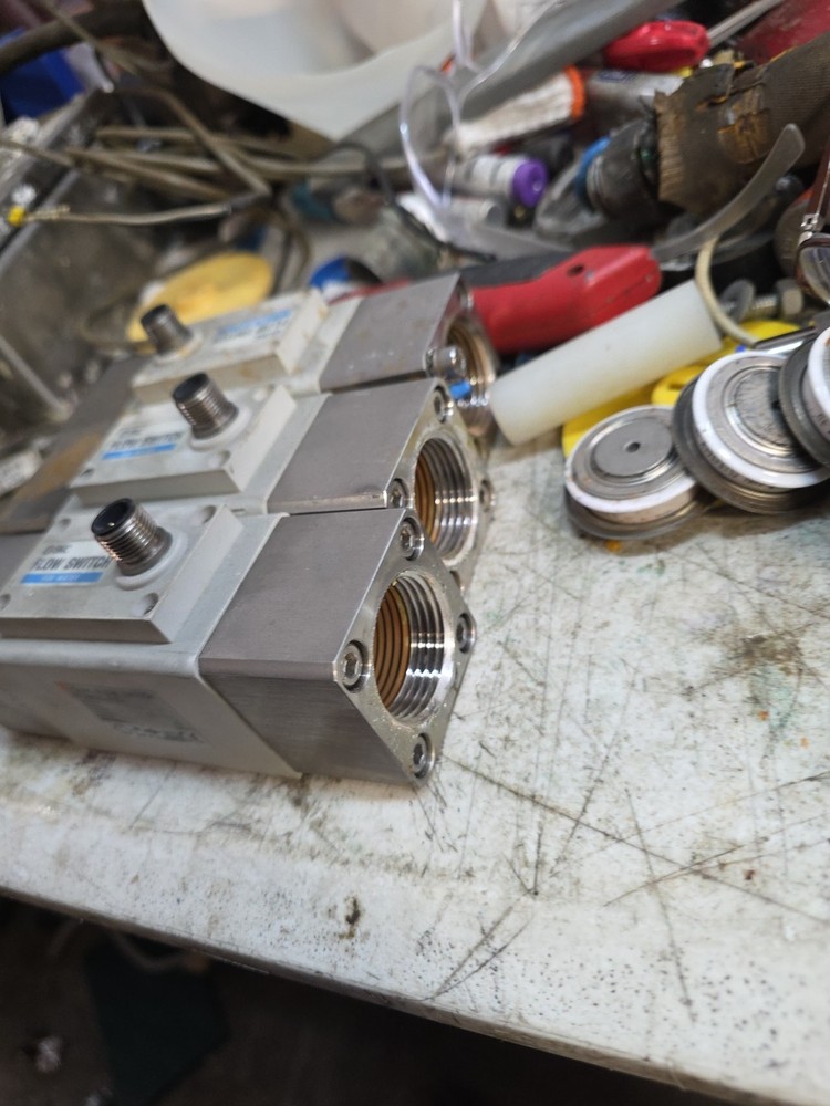 SMC WATER DIGITAL FLOW SWITCH PF2W511-f10