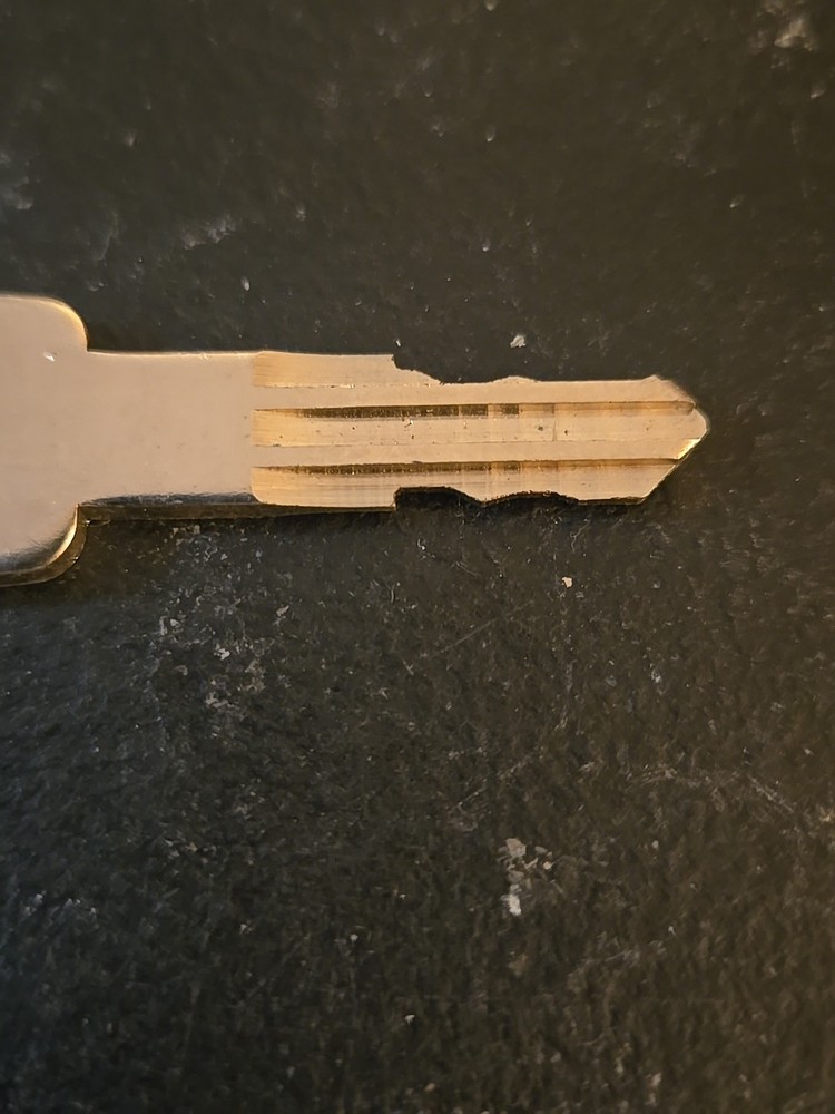 GREENWALD SENTINEL KEY CODED G2186 (3D5)
