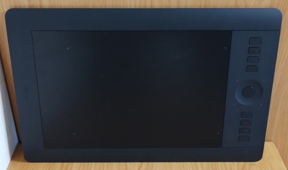 Wacom PTH-651 Intuos Pro Medium Creative Pen Touch Tablet Full set Excellent++++