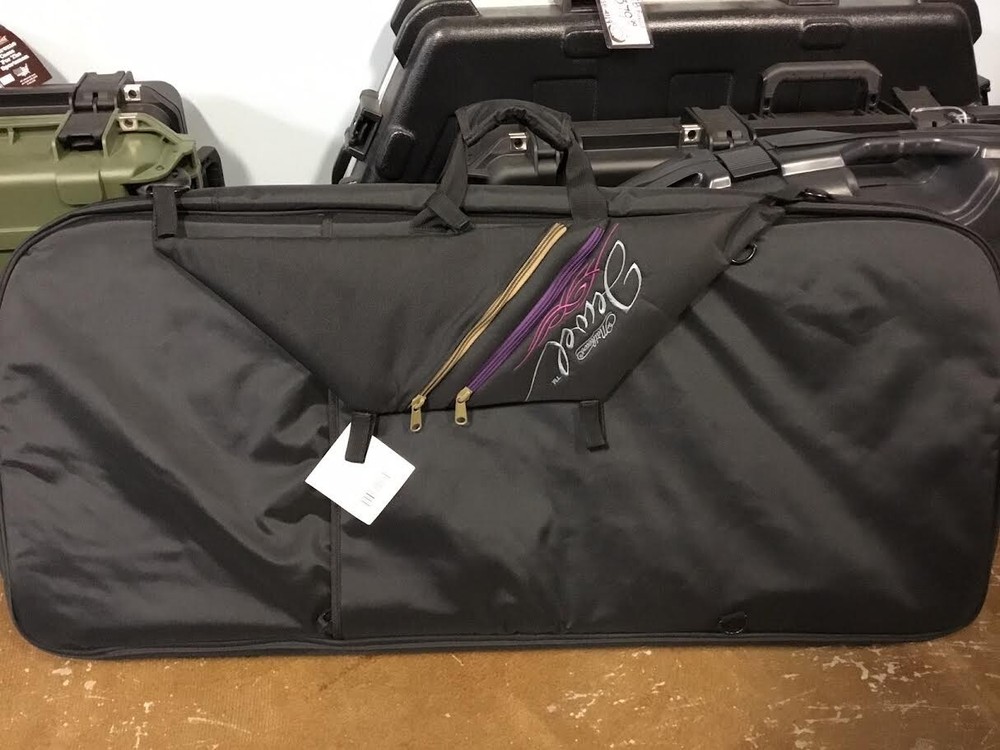 Blacks Creek Mathews Pouch Attachment Camo