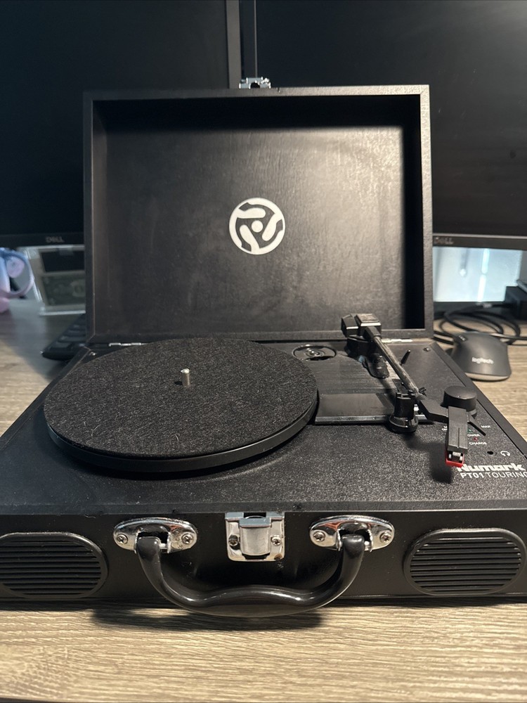 Numark PT01 Touring Portable Suitcase Turntable