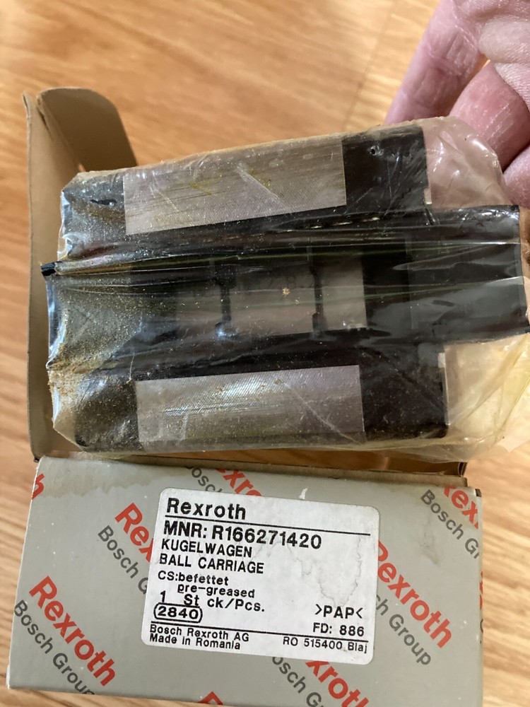 Rexroth linear bearing R166271420 NEW