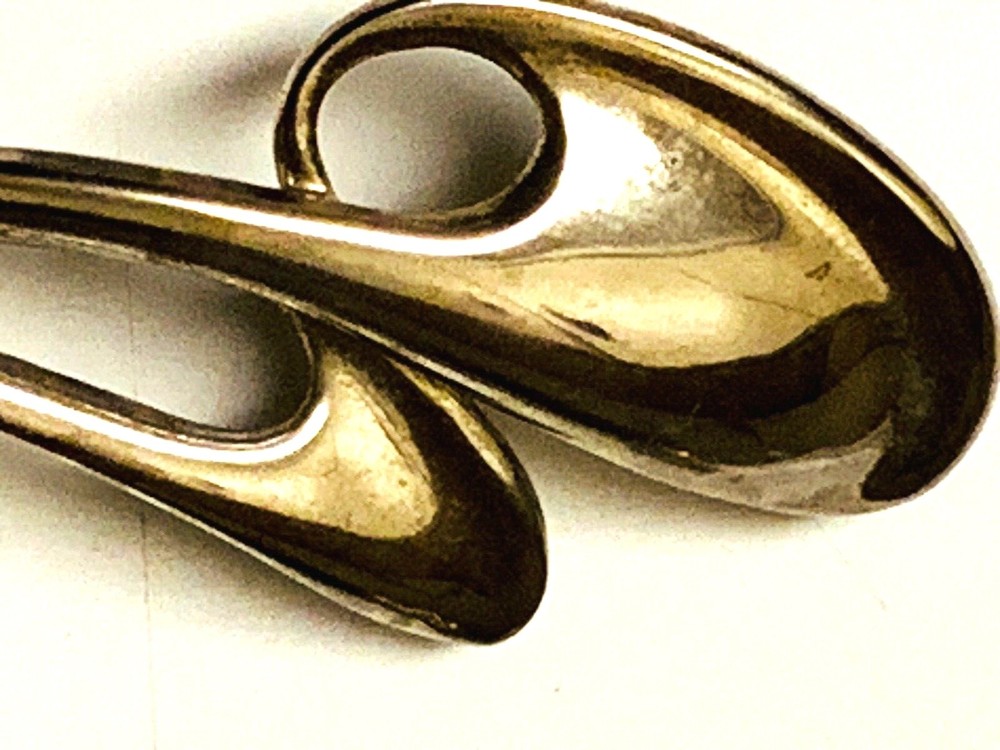 LARGE HEAVY SILVER PIN NOT MARKED
