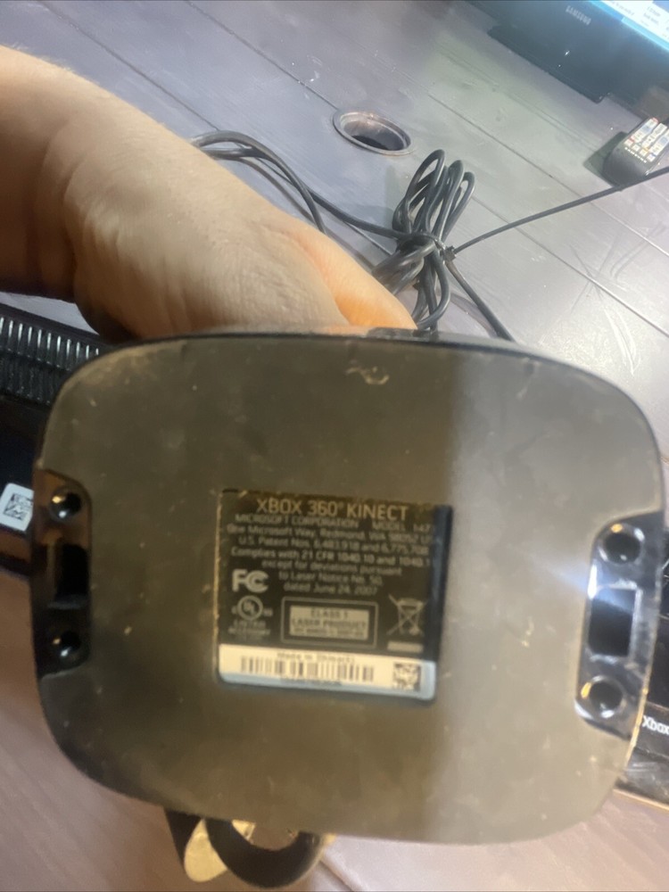 Official Microsoft Xbox 360 Kinect Motion Sensor Bar! ~ Works Great! Fast Ship!