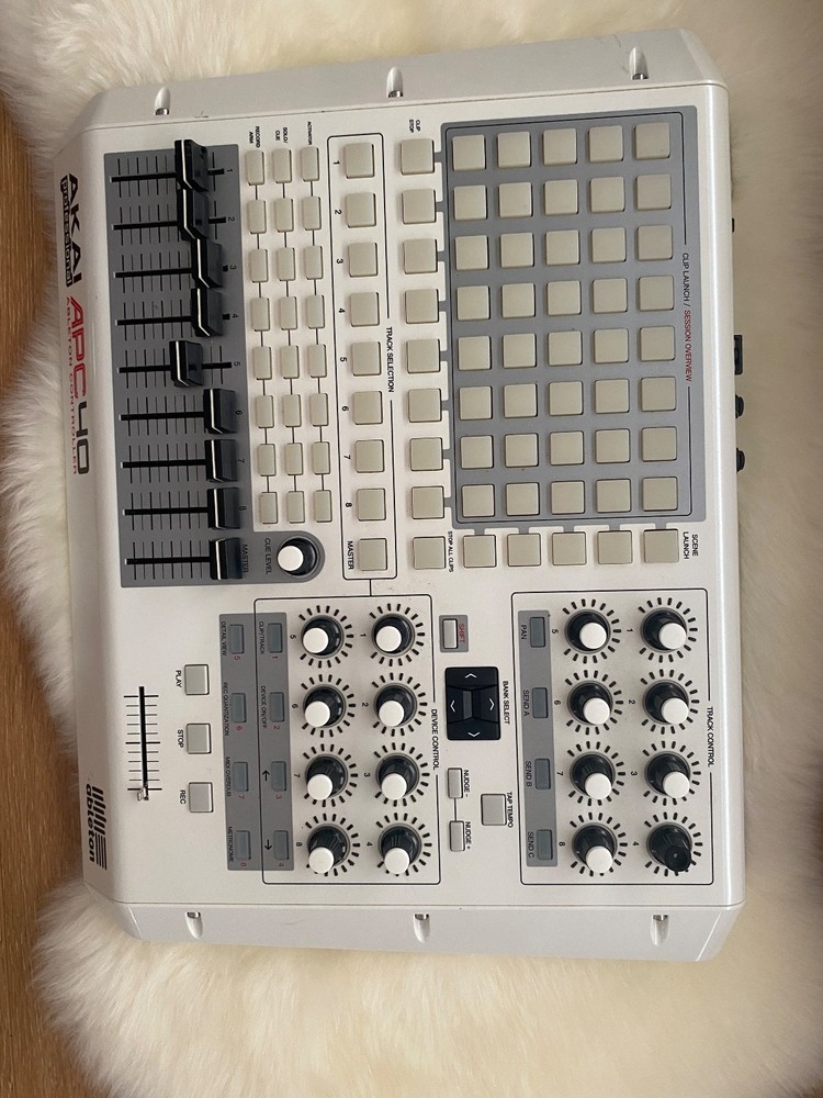 AKAI APC40 GLACIER WHITE LIMITED EDITION Ableton Midi Controller