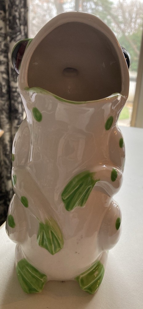 Schmid Design Folio Frog Pitcher