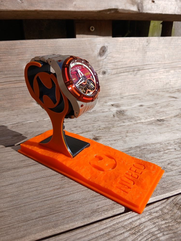 Nubeo Watch Stand To Display watches