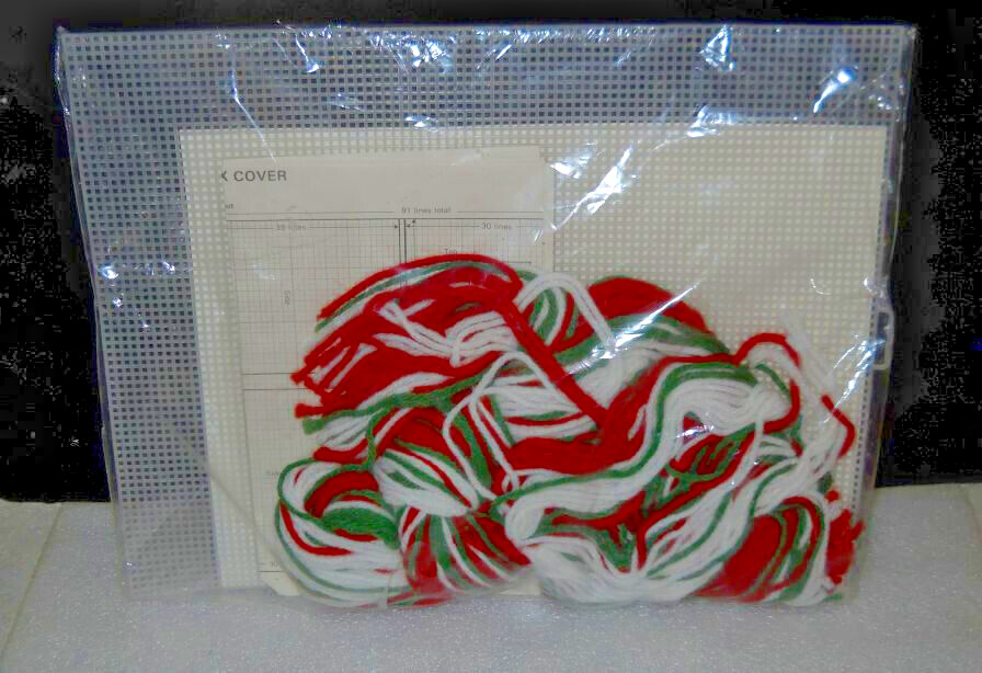 CREATIVE CIRCLE #2183 CHRISTMAS Plastic Canvas TISSUE BOX COVER Sealed