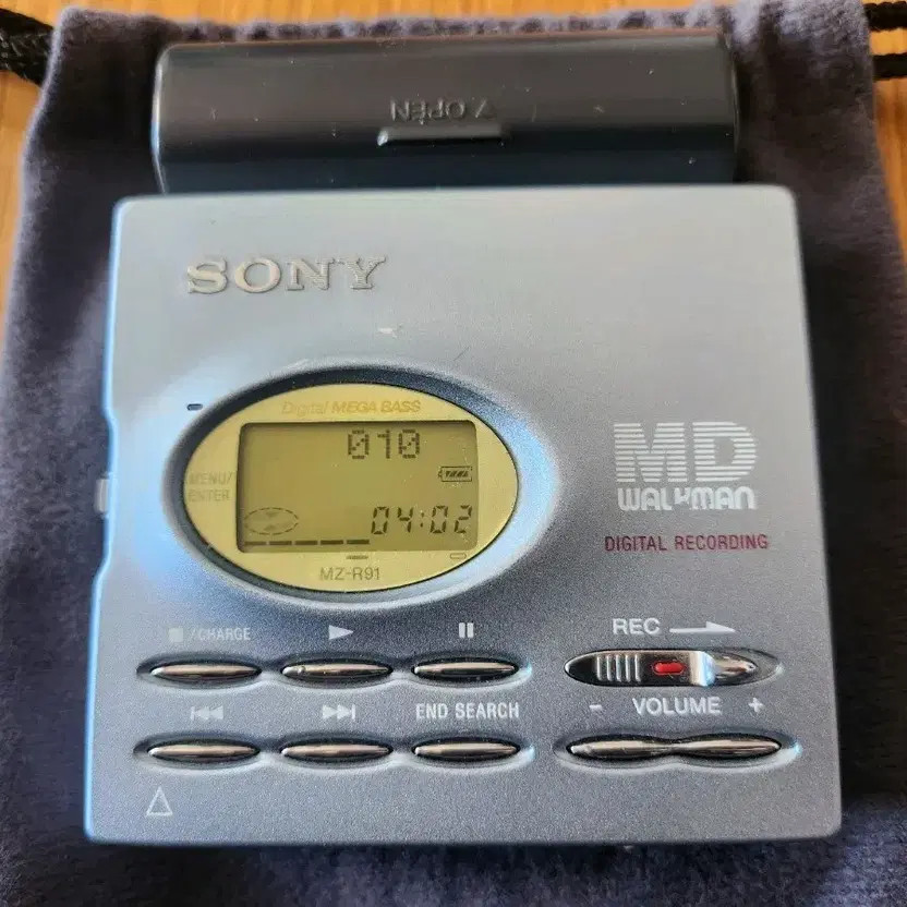Sony MZ-R91 MD Walkman Official