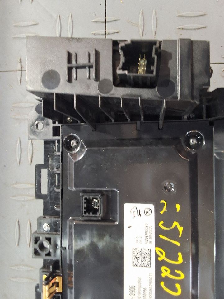 2020-2024 Buick Enclave Display and Control Panel