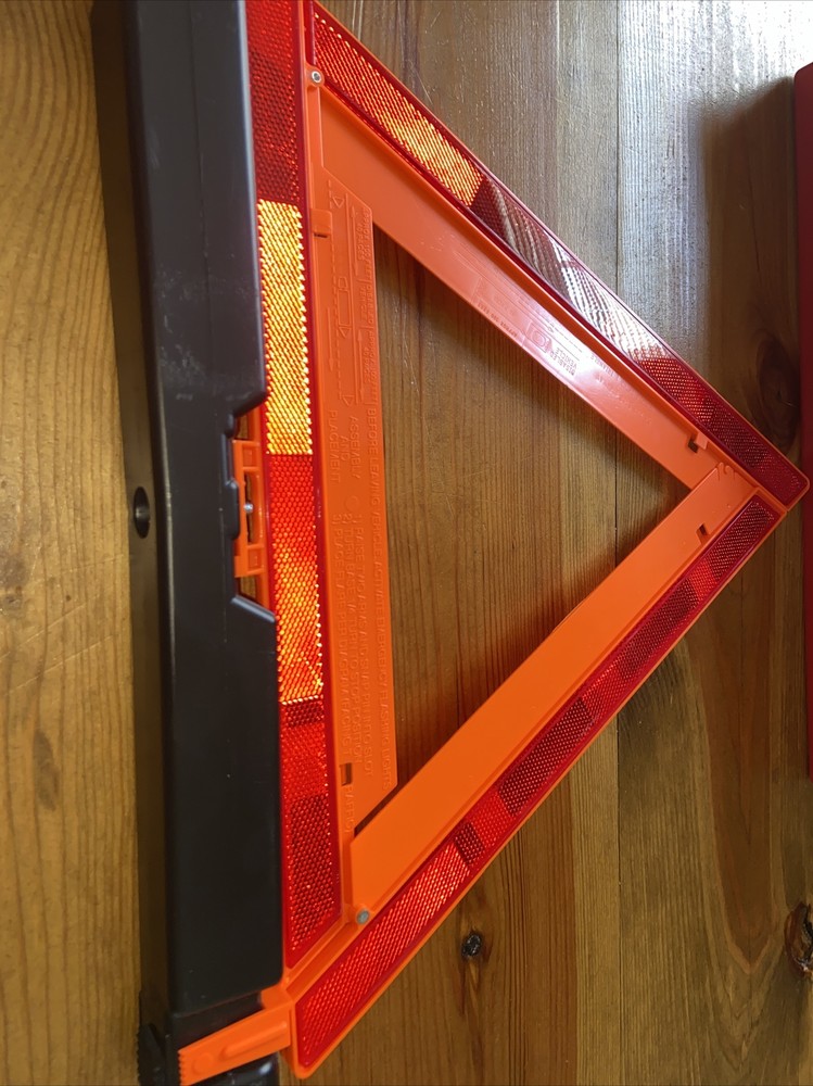Warning Triangle Flare Kit