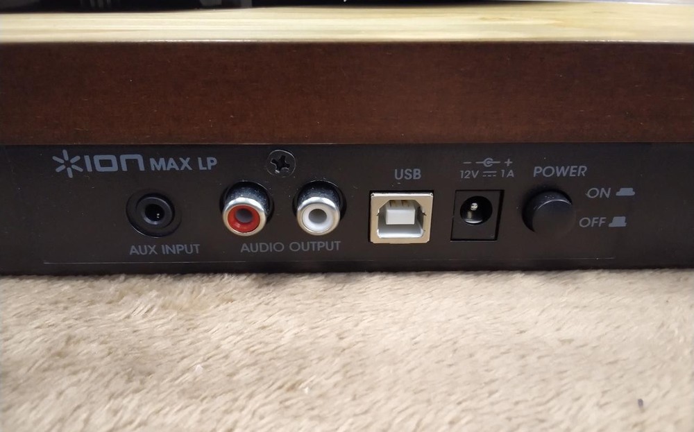 ION Max LP USB Conversion Turntable w/Speakers Hardoff Mint