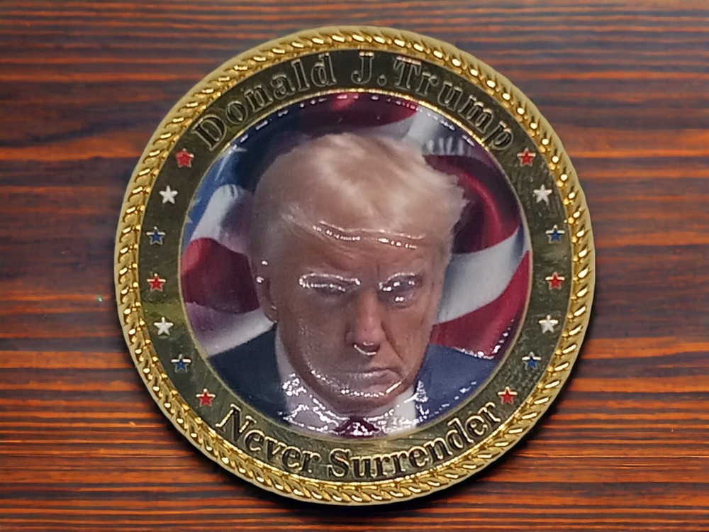Donald Trump "No Surrender" Challenge Coin