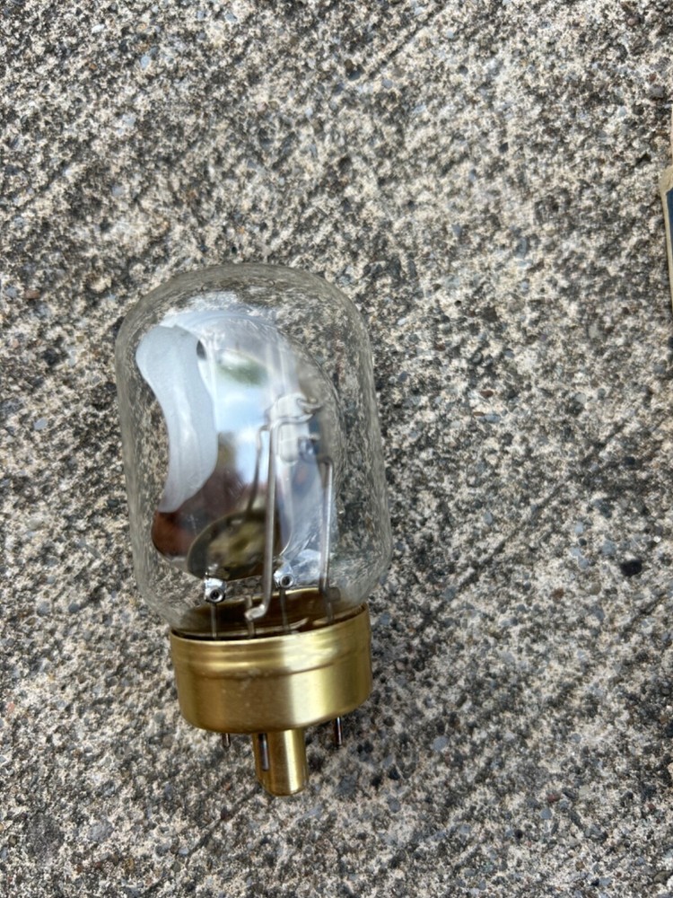 Vintage DFF GE projector lamp open box