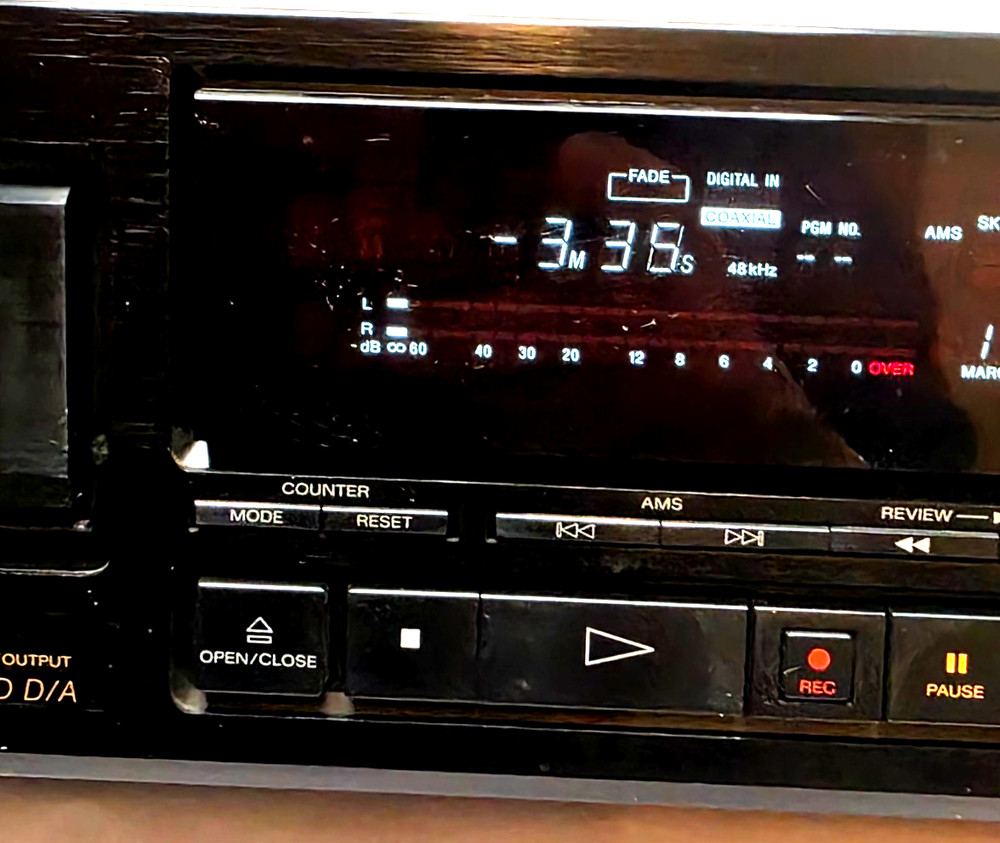SONY DTC-700 Digital Audio Tape Deck