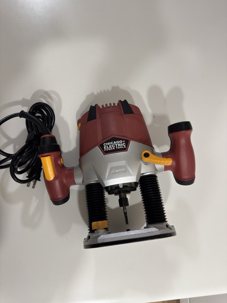 1-1/2 HP Variable Speed Plunge Router 67119 Great Working Condition