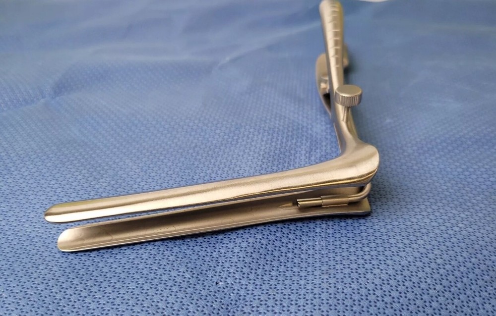 Karl Storz nerve decompression Speculum with light carrier
