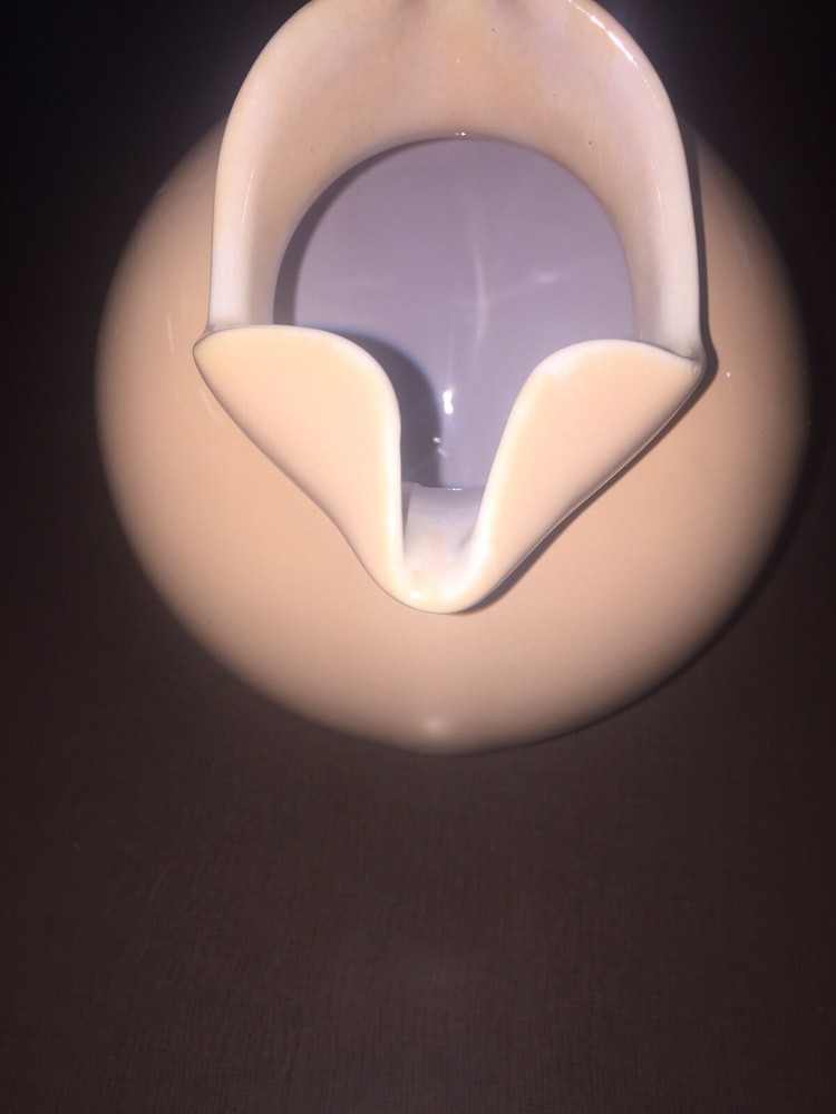 Pottery Footed Ball Tilt Ice Lip Pitcher