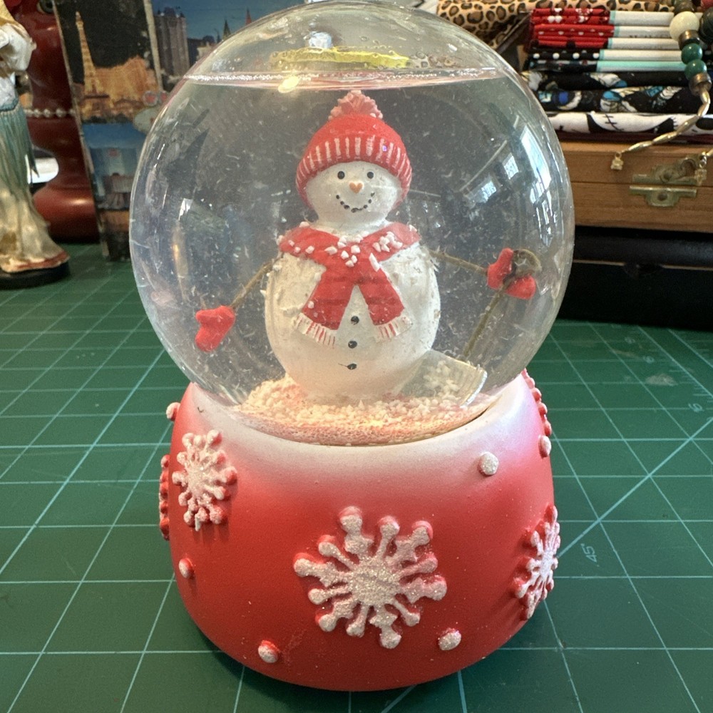 Christmas Snowman Snow Globe