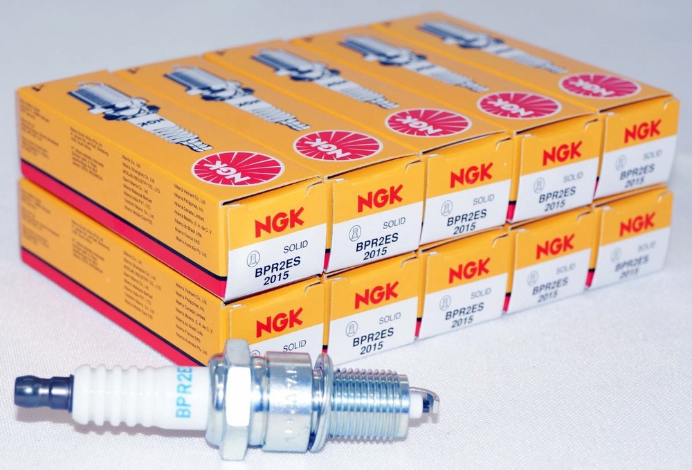 10 Pack Genuine NGK 2015 Spark Plug Solid Tip BPR2ES John Deere Kawasaki Yamaha
