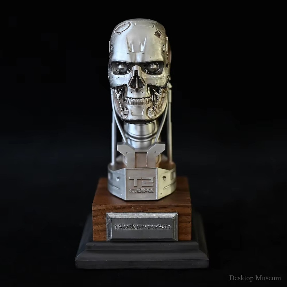 Office Desk Skull Ornament