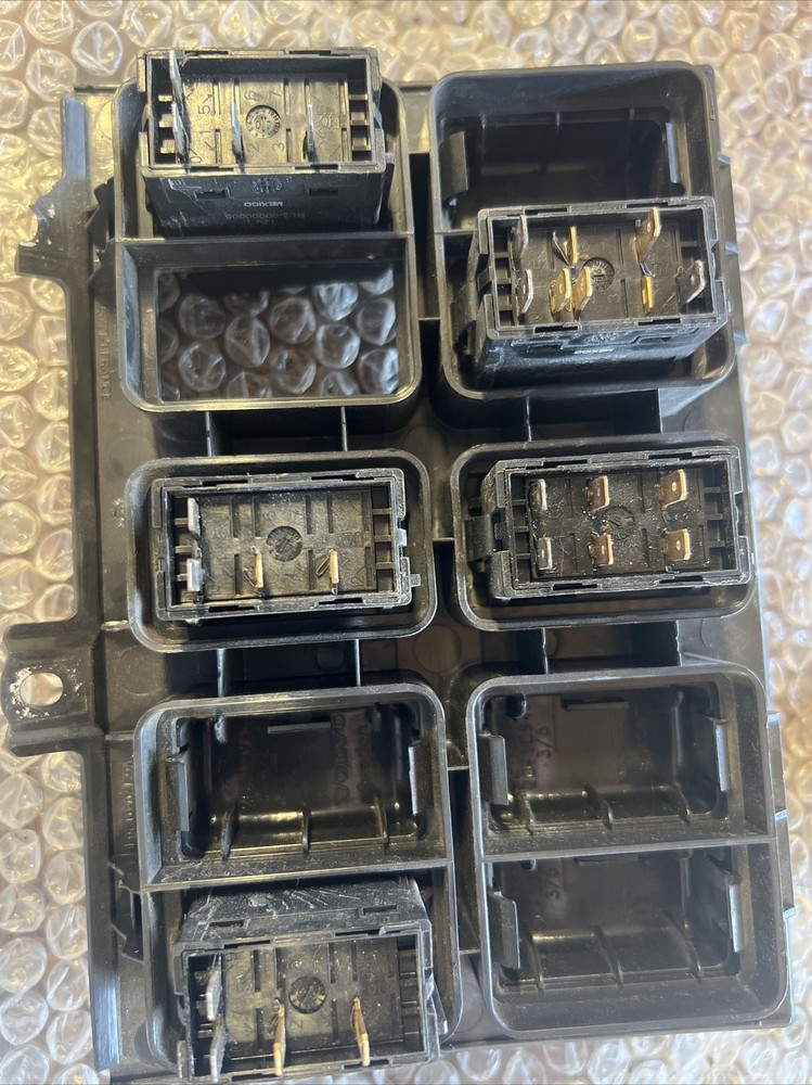 Volvo VNL Dash Panel: Switch Panel