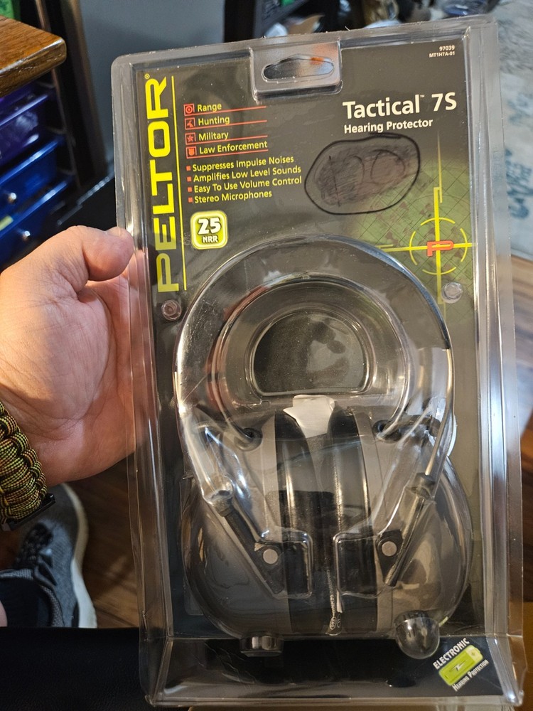 PELTOR TACTICAL 7S ELECTRONIC HEARING PROTECTOR