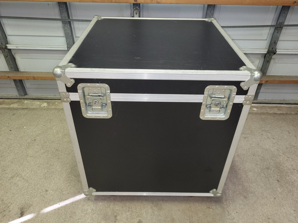 Road Case 30x30x30 Foam Lined