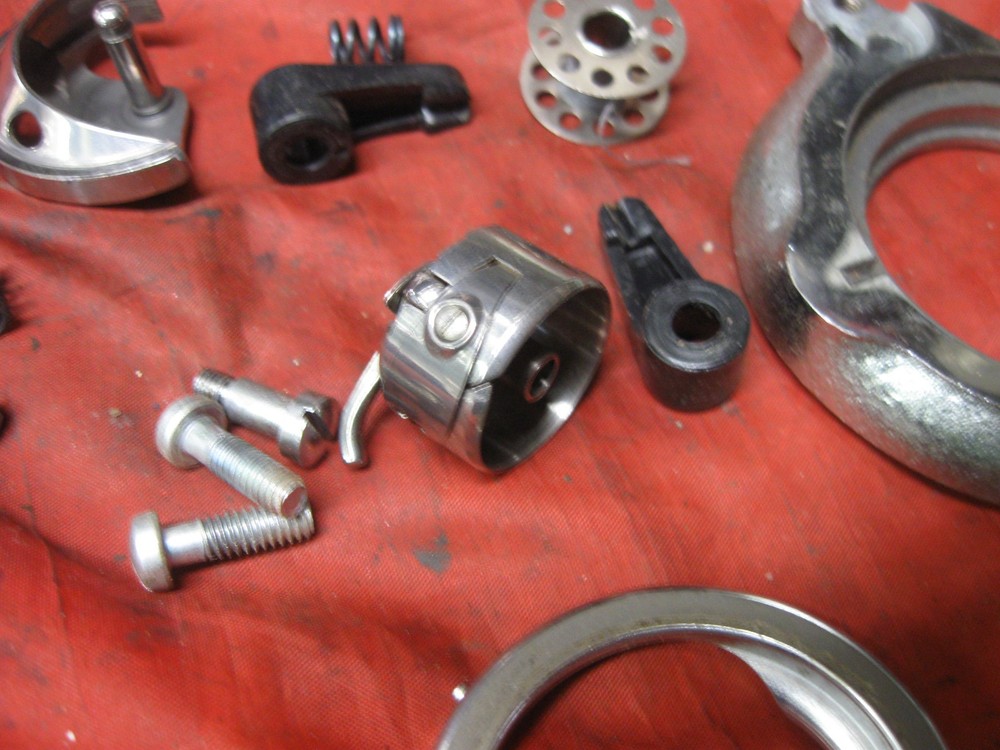 Dressmaker Sewing Machine BOBBIN CASE HOOK Unknown Model # Nice